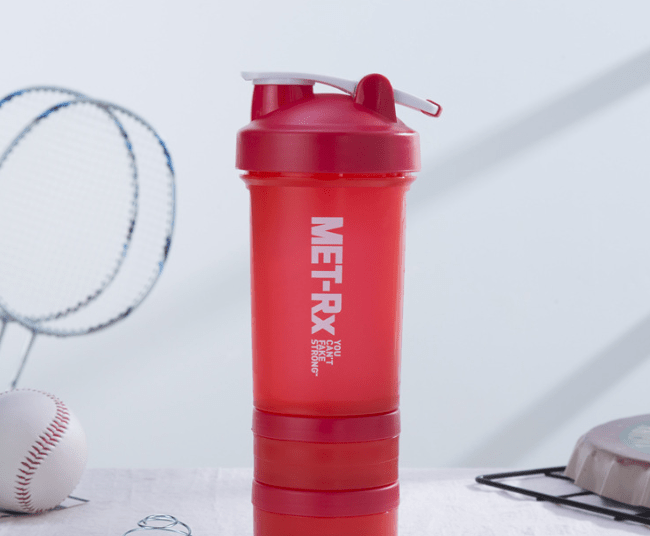 Bouteille Shaker de Fitness pour Poudre Protéinée avec Échelle de Mesure - Red